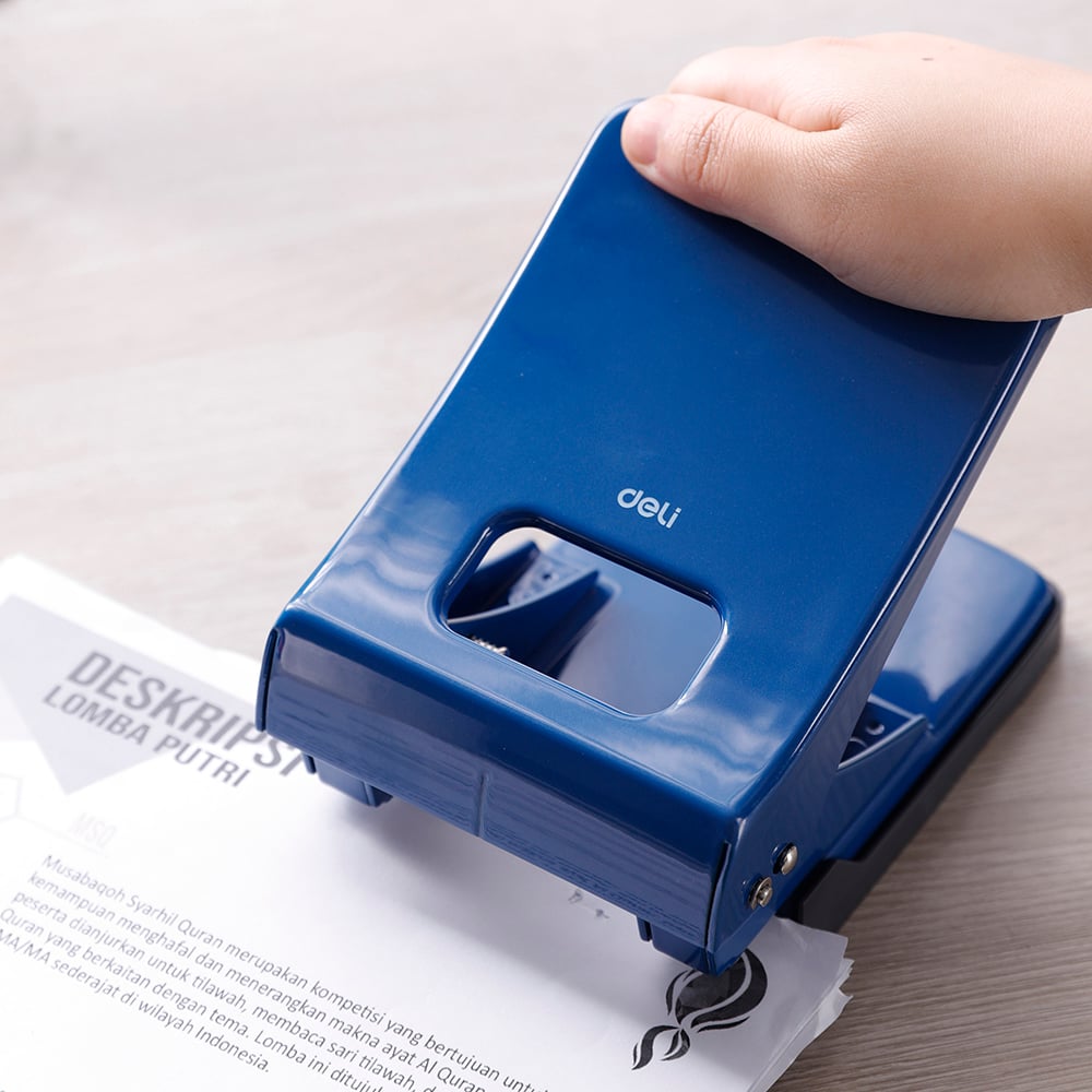 Mape din plastic DELI, PERFORATOR 45 COLI EFORTLESS E0143 NEGRU DELI - vectordirect.ro