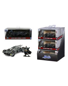 JADA DC JUSTICE LEAGUE SET FIGURINA BATMAN SI MASINUTA METALICA BATMOBILE SCARA 1 LA 32